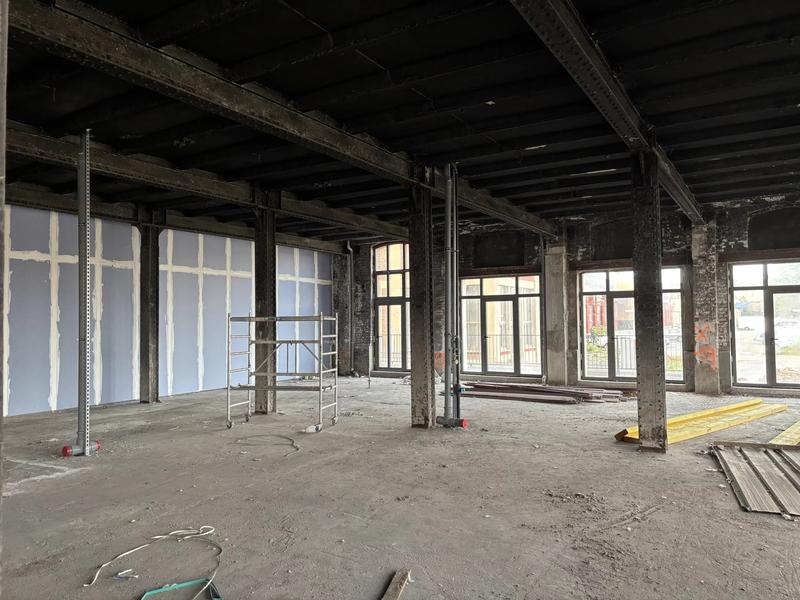 Local commercial - 304 m²