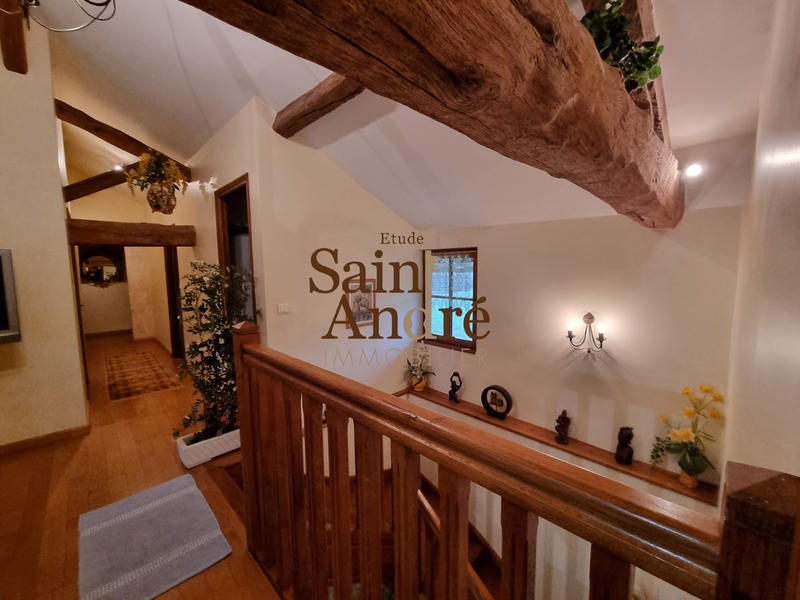 Maison - 300 m² - 8 pièces