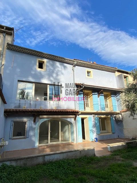 Maison - 209 m² - 8 pièces