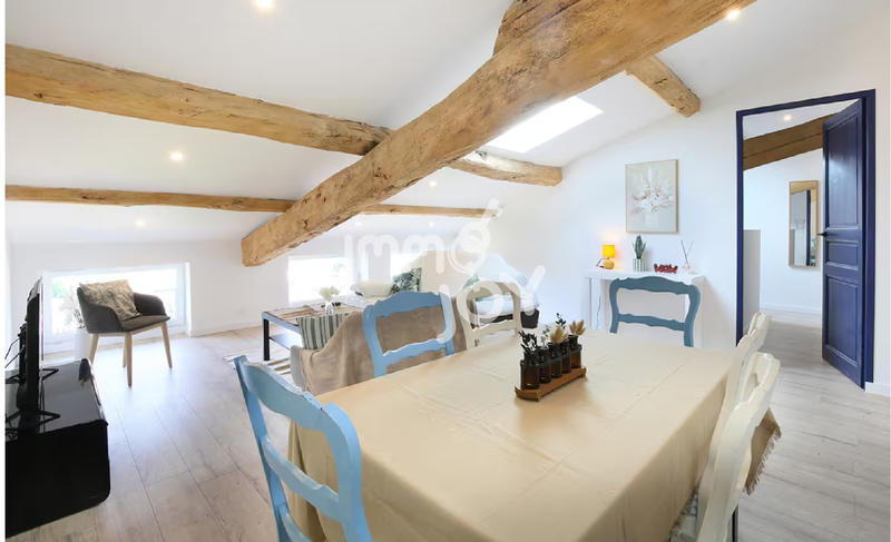 Appartement - 80 m² - 4 pièces