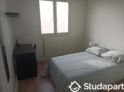 Chambre - 10 m² - 1 pièce