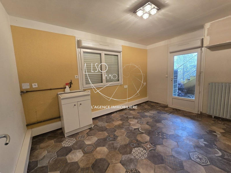 Maison traditionnelle - 185 m² - 6 pièces