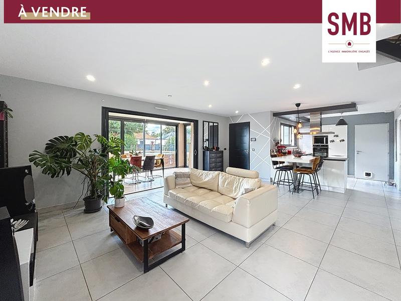 Maison - 101 m² - 5 pièces