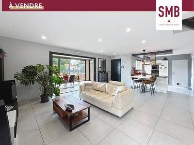 Maison - 101 m² - 5 pièces