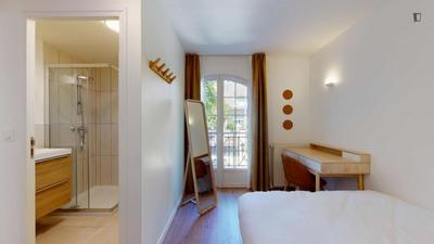 Chambre - 13 m² - 6 pièces