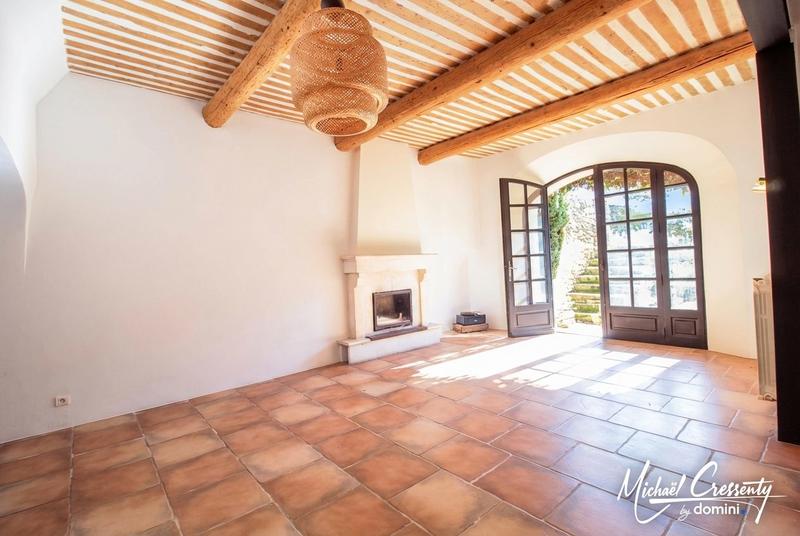 Maison - 180 m² - 7 pièces