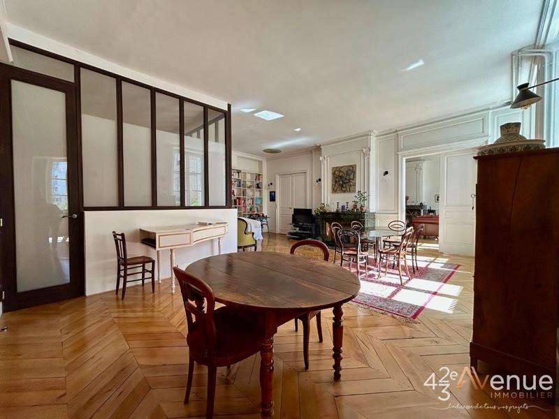 Appartement - 176 m² - 6 pièces