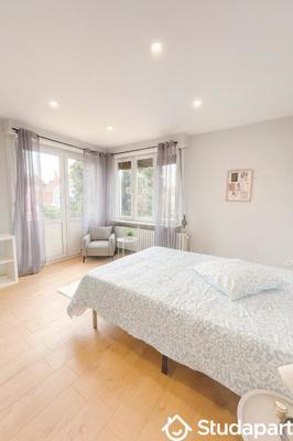 Chambre - 10 m² - 1 pièce