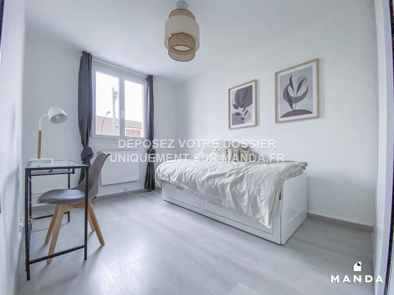 Chambre - 10 m² - 4 pièces