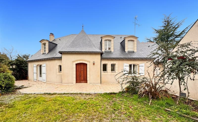 Maison - 250 m² - 7 pièces