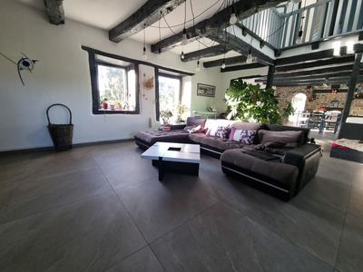 Maison - 200 m² - 6 pièces