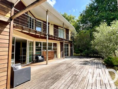 Maison de maîtres - 235 m² - 7 pièces