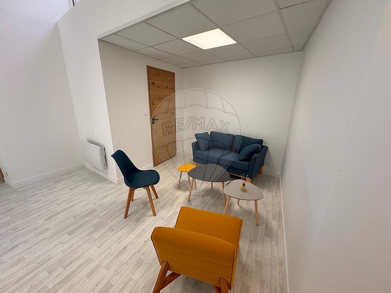 Local commercial - 396 m² - 3 pièces