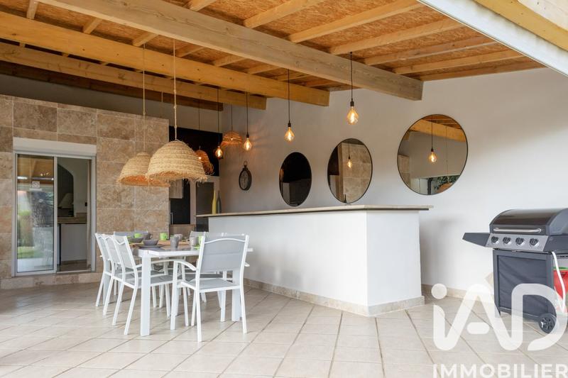 Maison - 200 m² - 7 pièces