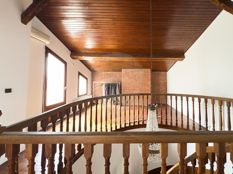 Appartement - 171 m² - 5 pièces