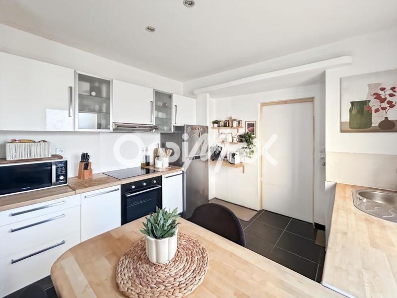 Maison - 90 m² - 3 pièces