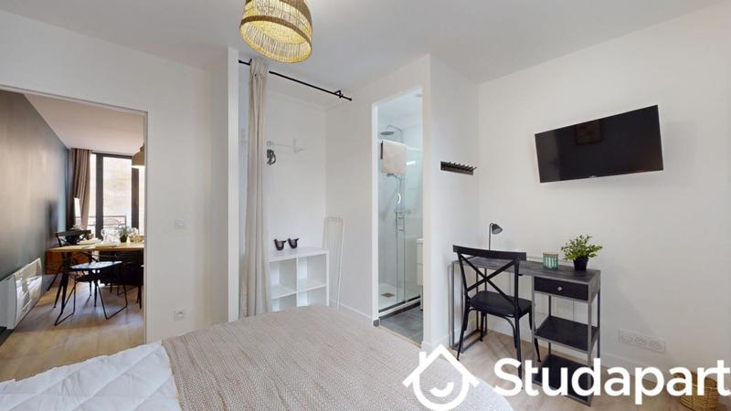 Chambre - 9 m² - 1 pièce