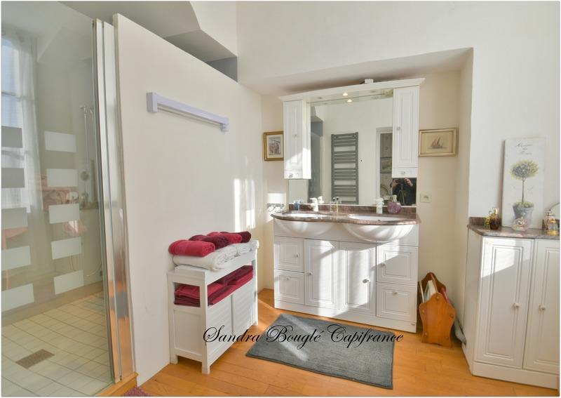 Maison de ville - 296 m² - 17 pièces