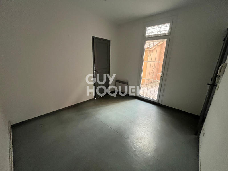 Local d'activité / Entrepôt - 84 m² - 5 pièces