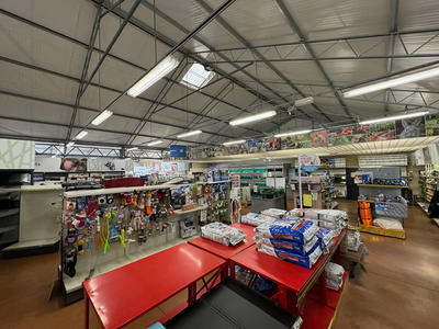 Local commercial - 1 000 m² - 5 pièces