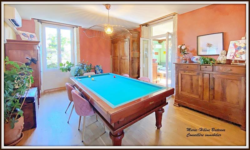 Maison - 310 m² - 9 pièces