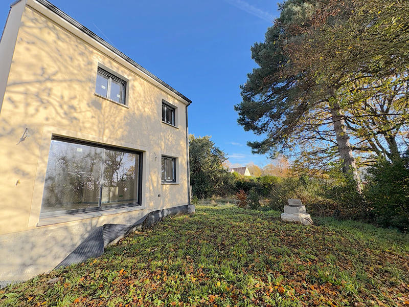 Maison - 92 m² - 5 pièces