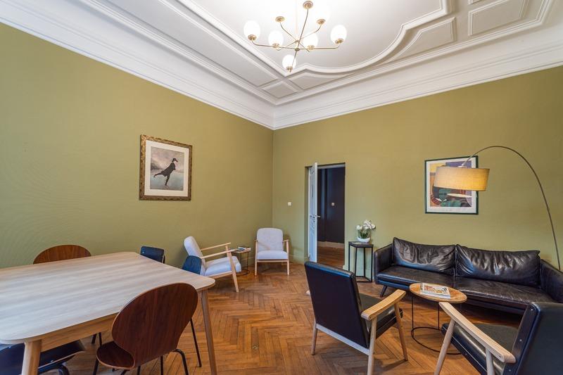 Maison - 328 m² - 15 pièces