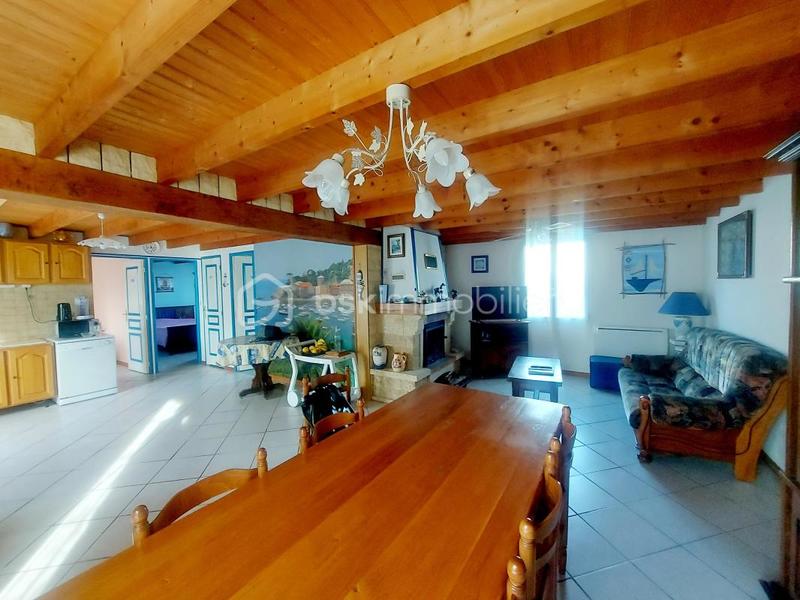 Maison - 94 m² - 4 pièces