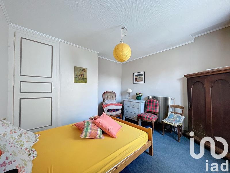 Maison - 325 m² - 12 pièces