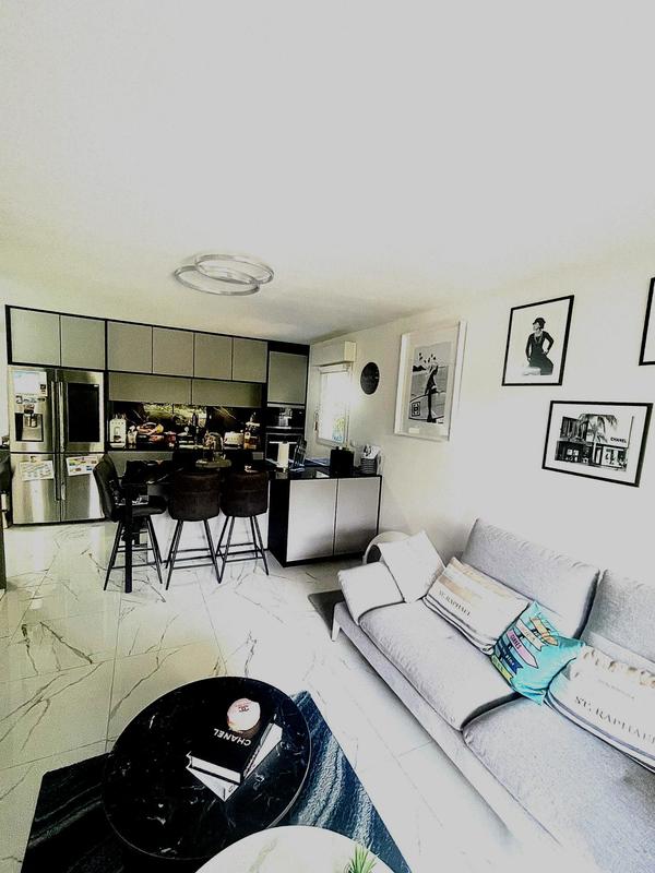 Appartement - 72 m² - 3 pièces