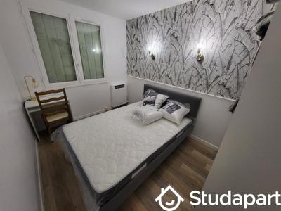 Chambre - 11 m² - 1 pièce