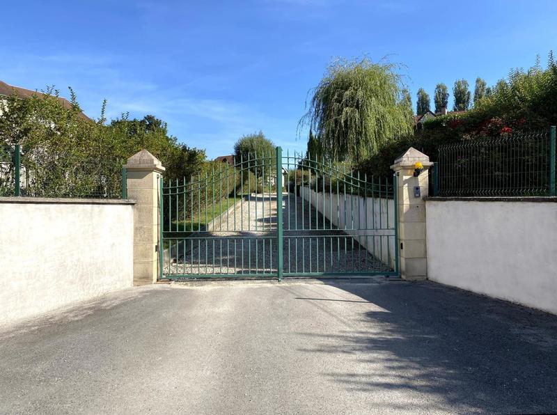 Maison - 177 m² - 7 pièces