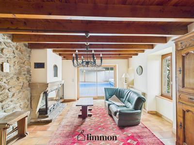 Maison - 228 m² - 8 pièces