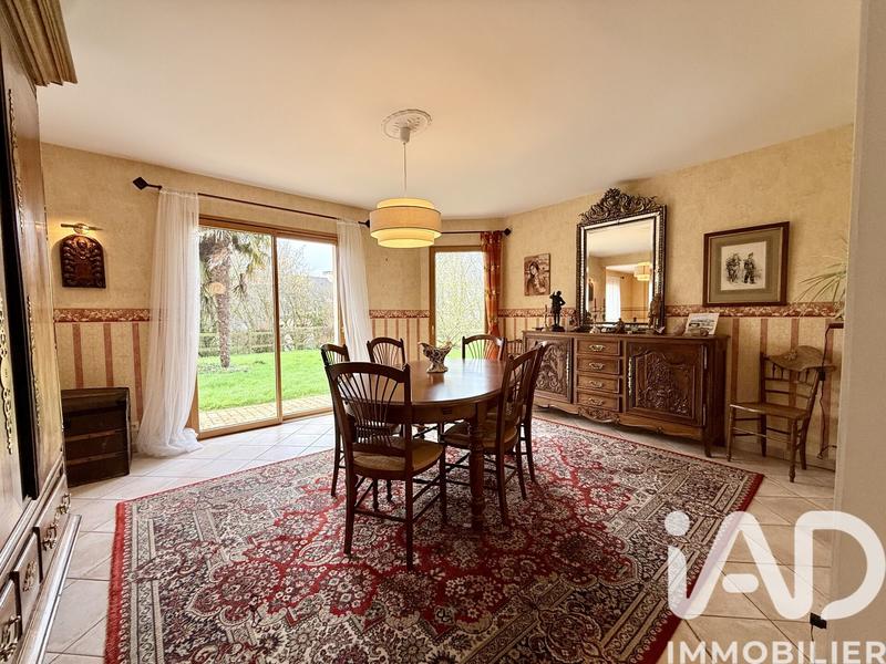 Maison - 168 m² - 7 pièces