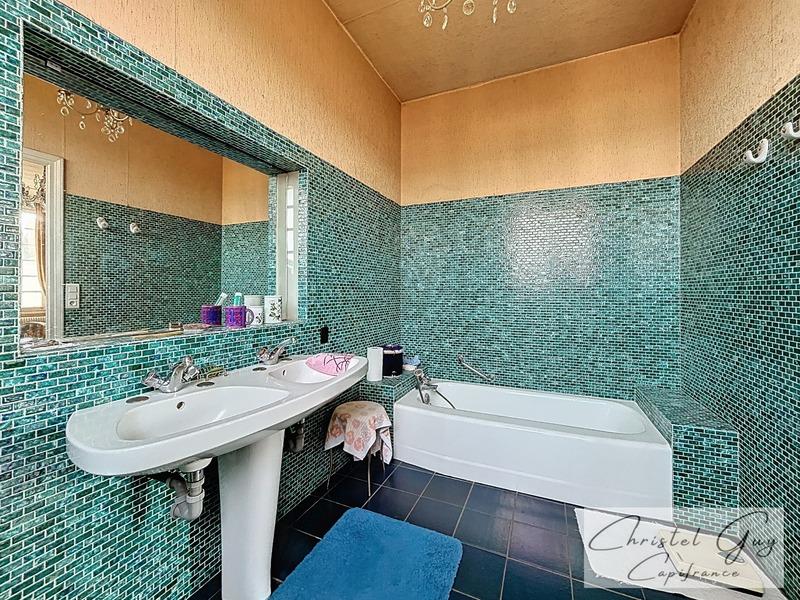 Maison bourgeoise - 291 m² - 12 pièces