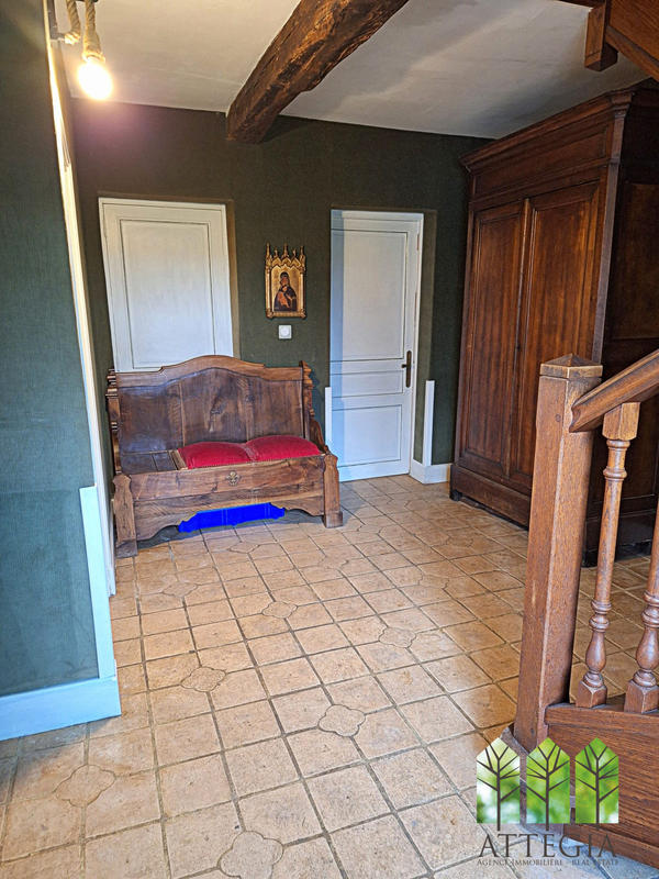 Maison - 220 m² - 7 pièces