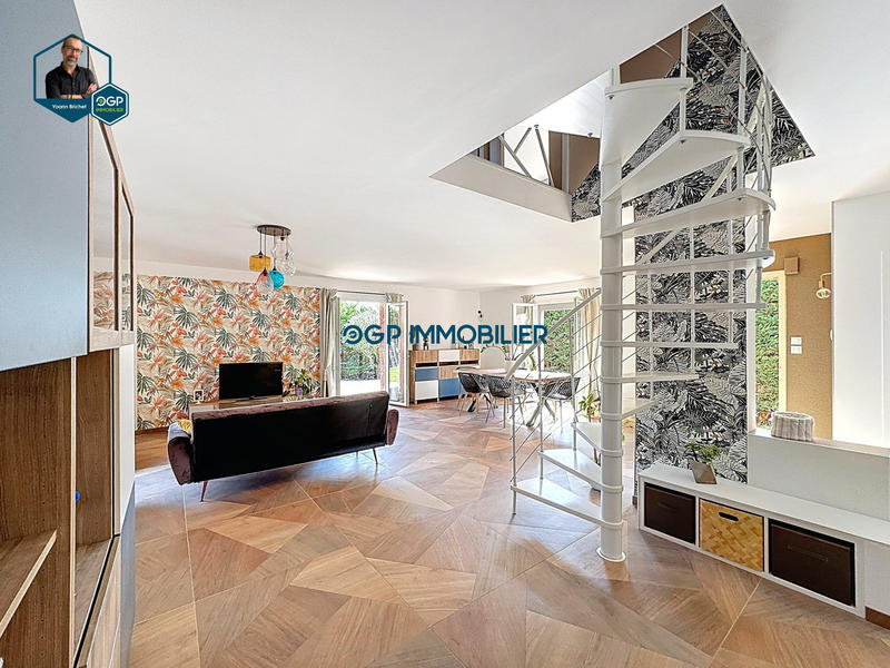 Maison - 175 m² - 6 pièces