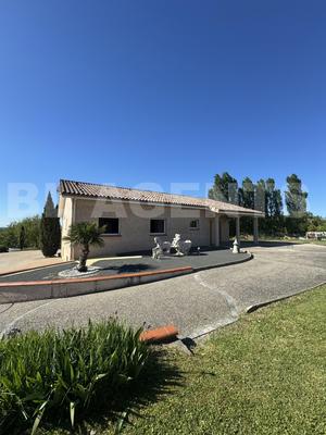 Propriété - 214 m² - 8 pièces