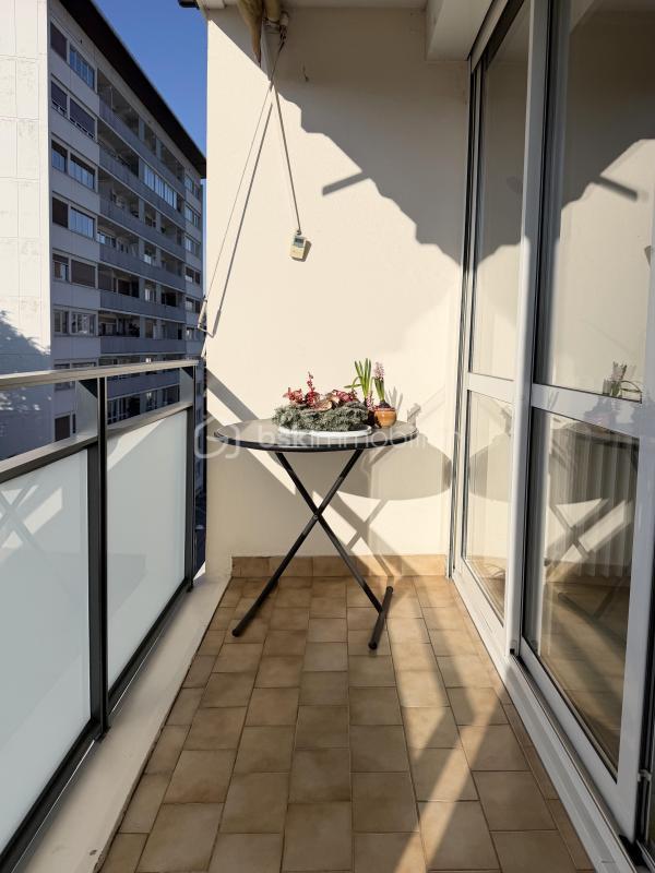 Appartement - 94 m² - 5 pièces