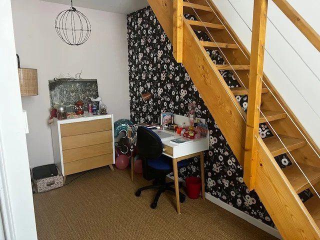 Appartement - 215 m² - 6 pièces