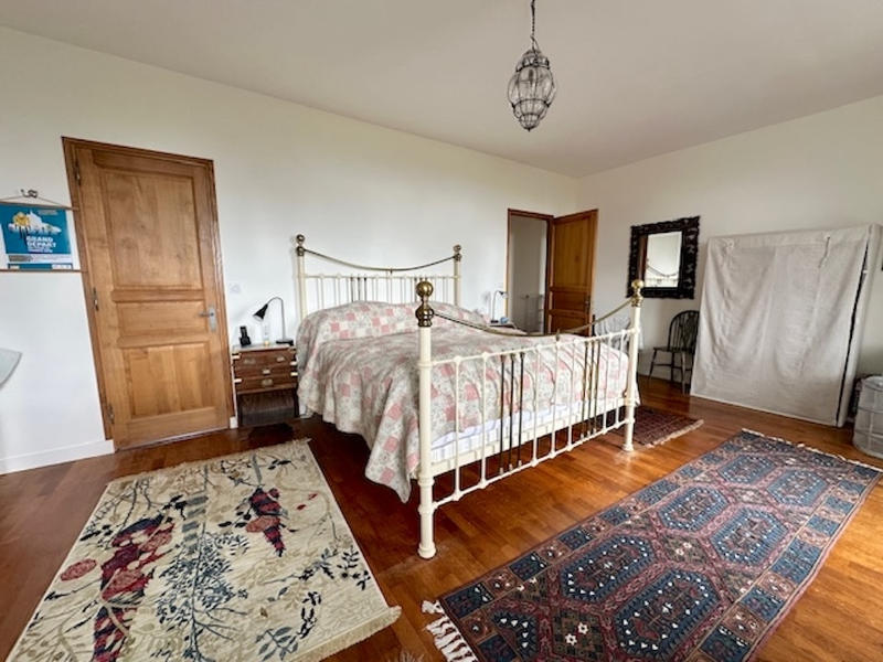 Maison - 297 m² - 8 pièces