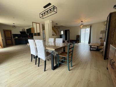 Maison - 159 m² - 8 pièces