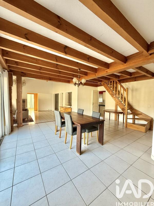 Maison - 185 m² - 5 pièces