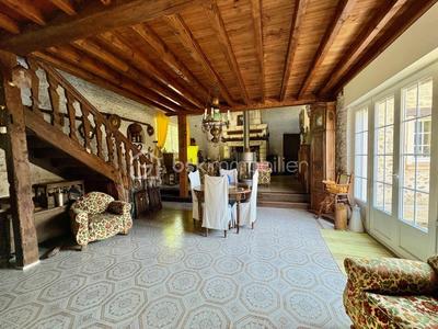 Corps de ferme - 300 m² - 7 pièces