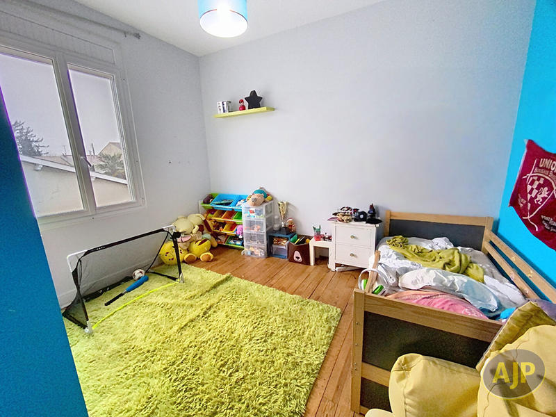 Maison - 176 m² - 8 pièces