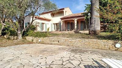 Maison - 178 m² - 5 pièces