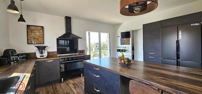 Maison - 130 m² - 5 pièces