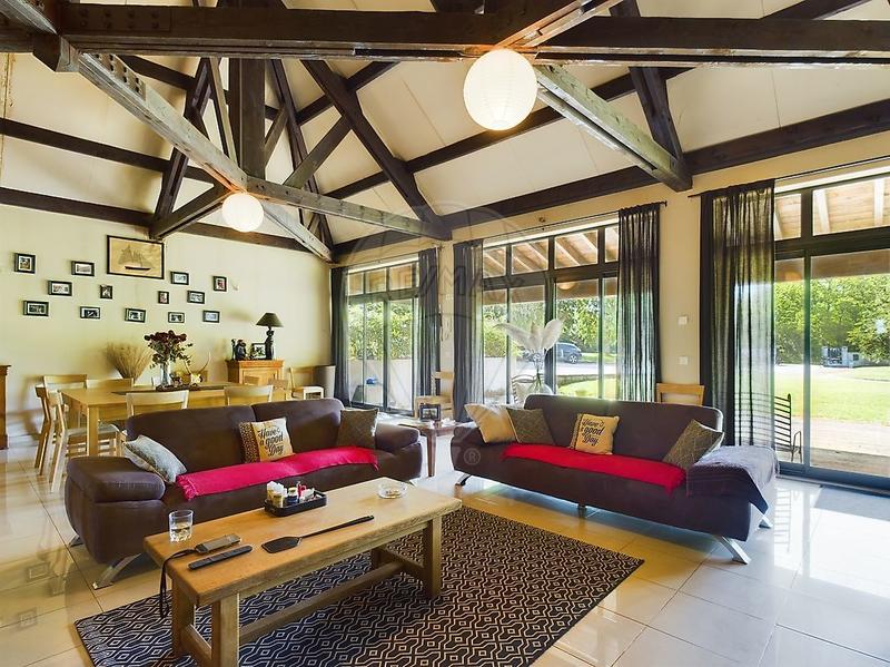 Propriété - 660 m² - 15 pièces