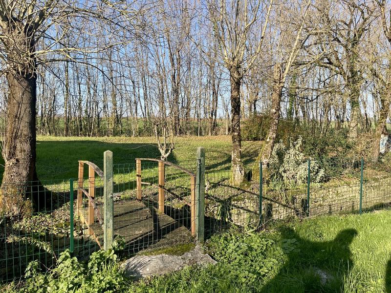 Maison - 202 m² - 9 pièces