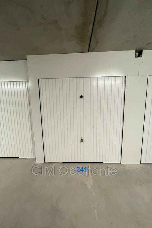 Parking / Garage - 12 m²